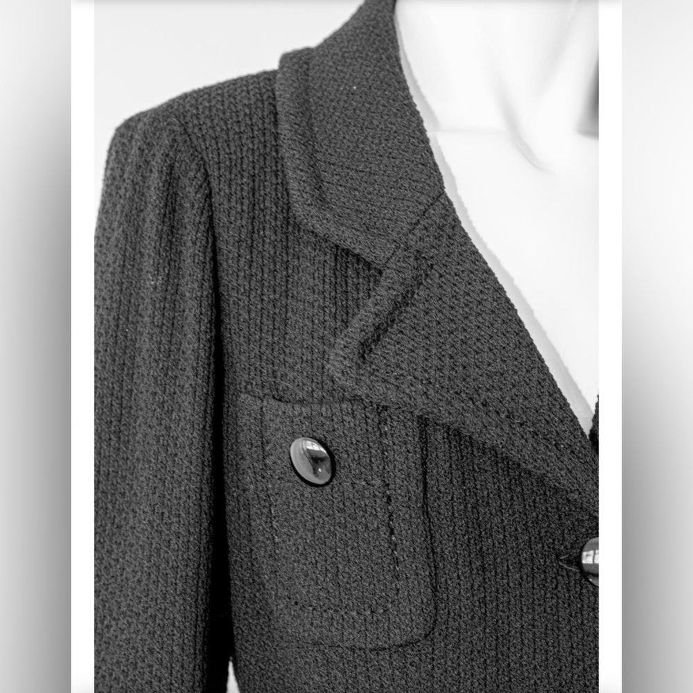 St. John Caviar knit black jacket in EXCELLENT condition - Picture 7 of 7